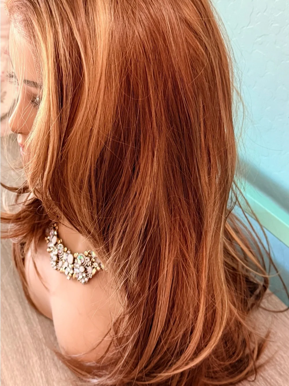 Aisom A47 Natural Auburn Layered sy Wig - Warm Copper with Highlights